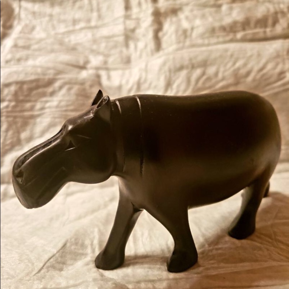Kenyan wooden hippo carving